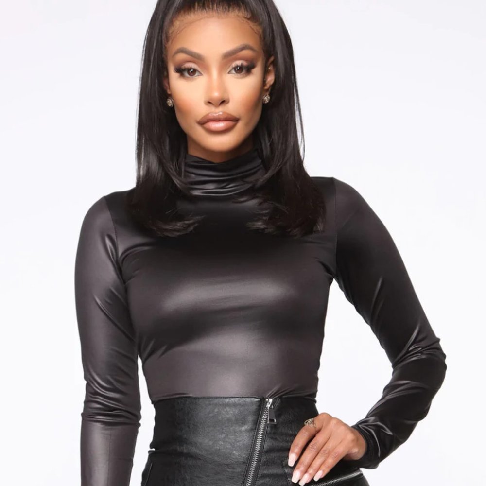 Fashion Nova Slick Move Turtleneck Top - Black